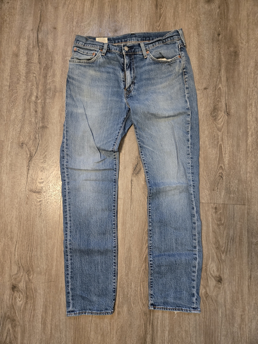 Levi's Men's Straight Jeans in Faded Blue Denim